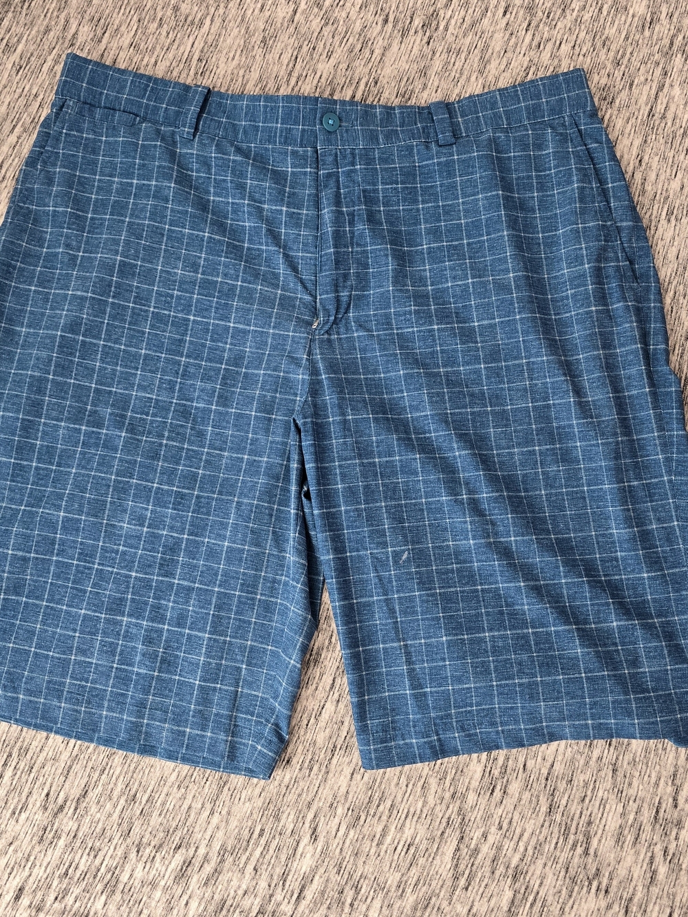 Nike Men’s Blue Windowpane Flat-Front Shorts